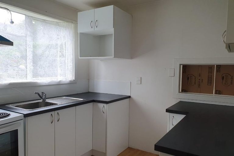 Photo of property in 40h Leighton Avenue, Waiwhetu, Lower Hutt, 5010