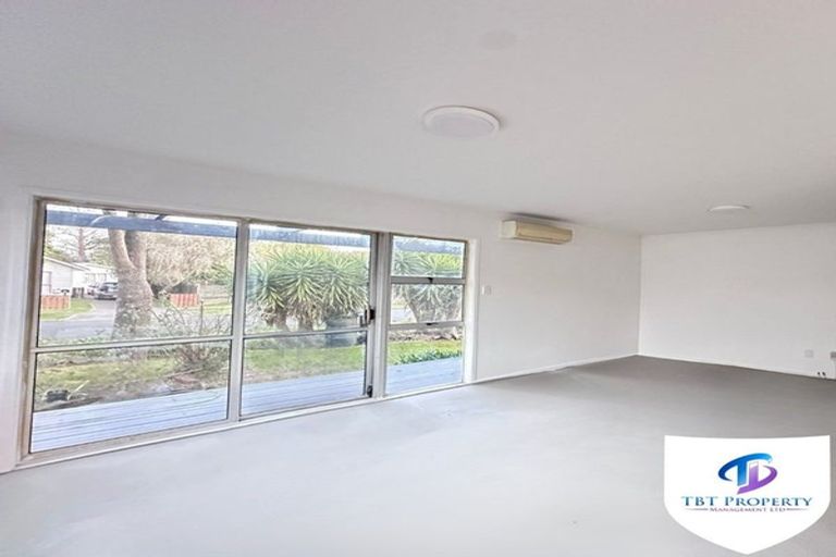 Photo of property in 17 Bluewater Place, Wattle Downs, Auckland, 2103