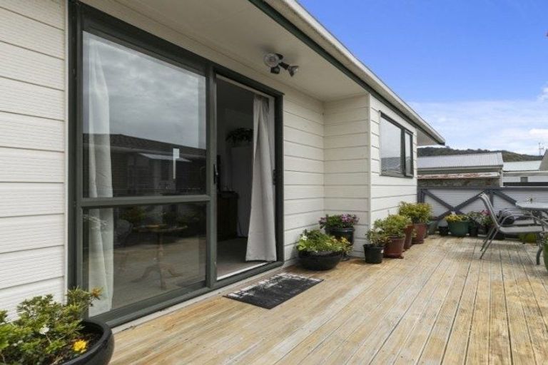 Photo of property in 71 Karamu Crescent, Wainuiomata, Lower Hutt, 5014
