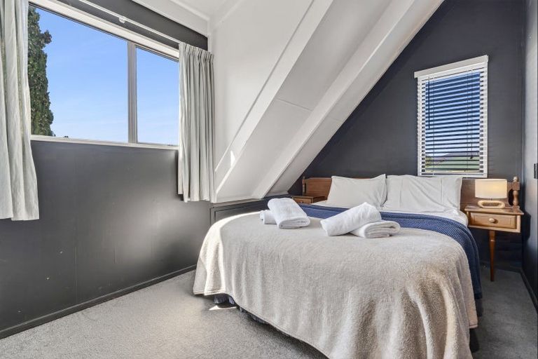 Photo of property in 14 Kings Drive, Wanaka, 9305