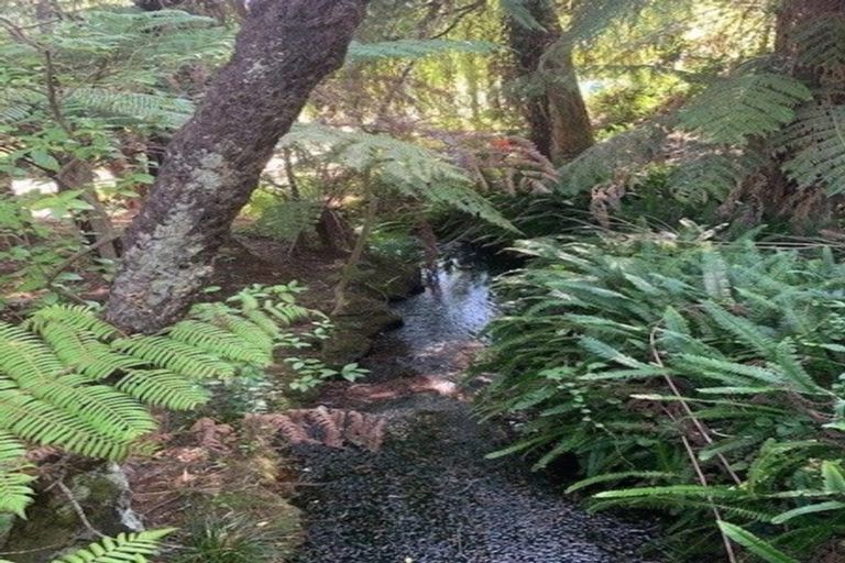 Photo of property in 129 Bays Road, Orere Point, 2585