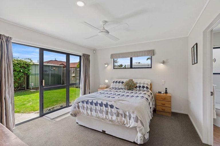 Photo of property in 27 Olympus Grove, Papamoa Beach, Papamoa, 3118