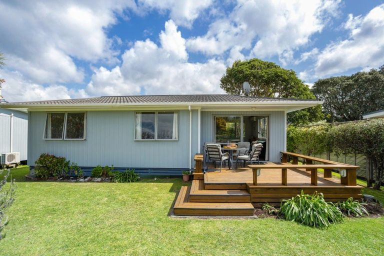 Photo of property in 153 Ocean Beach Road, Tairua, 3508