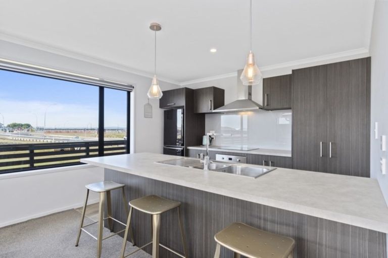 Photo of property in 15 Ponga Place, Papamoa Beach, Papamoa, 3118