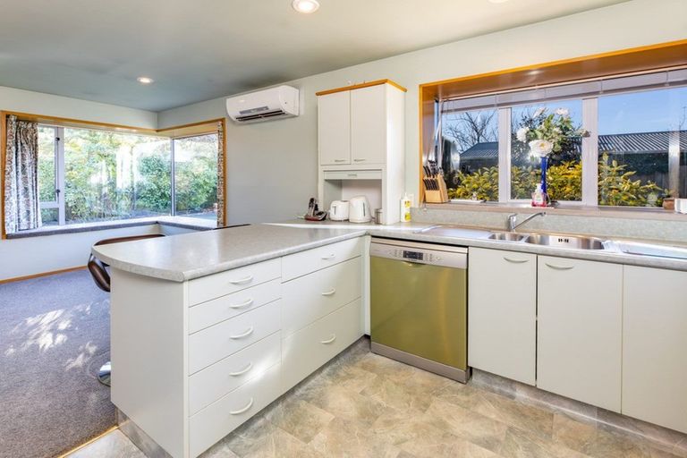 Photo of property in 104 Hamilton Avenue, Ilam, Christchurch, 8041