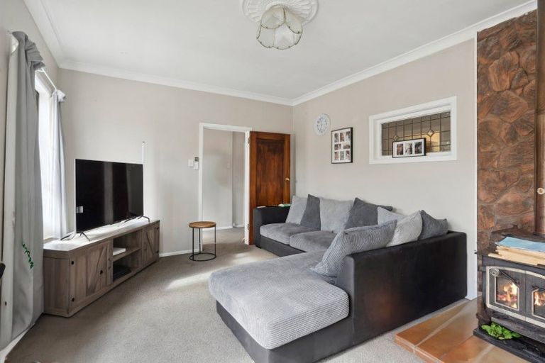 Photo of property in 414 Stokes Valley Road, Stokes Valley, Lower Hutt, 5019