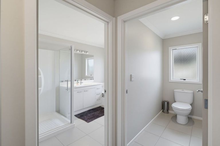 Photo of property in 5 Pania Place, Poraiti, Napier, 4112