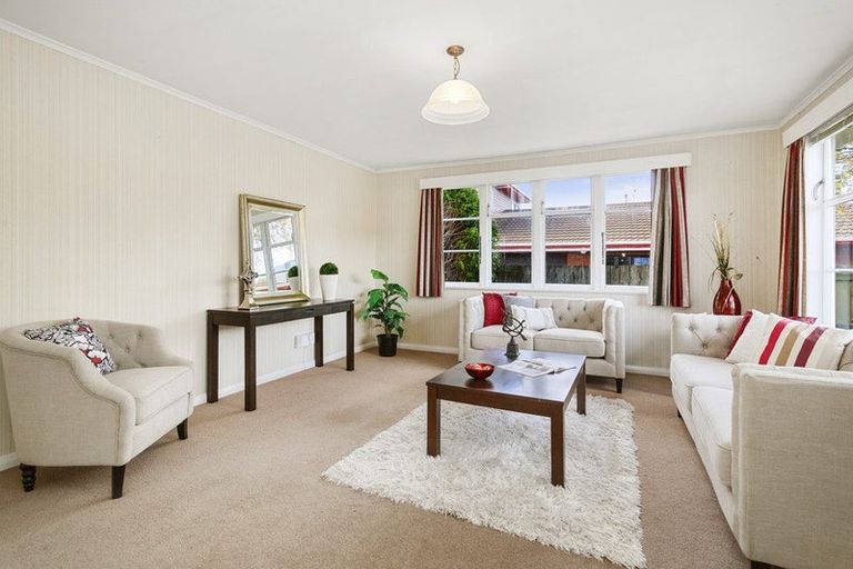 Photo of property in 83 Oxford Street, Tawa, Wellington, 5028