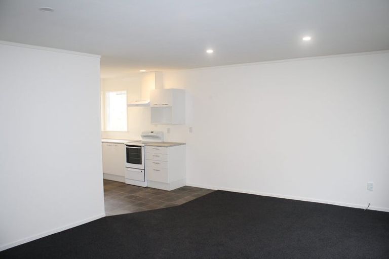 Photo of property in 2/119 Nile Road, Milford, Auckland, 0620