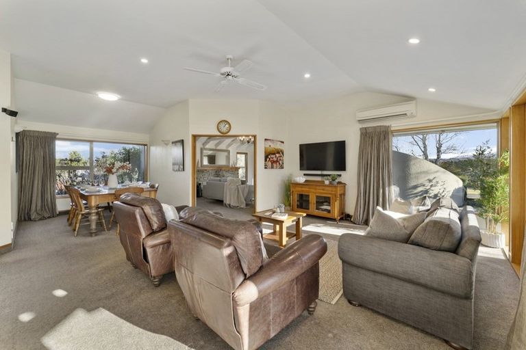Photo of property in 33 Rock View Road, Springvale, Alexandra, 9393