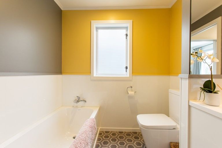 Photo of property in 16 York Street, Dannevirke, 4930