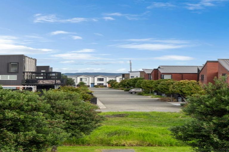 Photo of property in 34 Waka Moana Drive, Hobsonville, Auckland, 0616