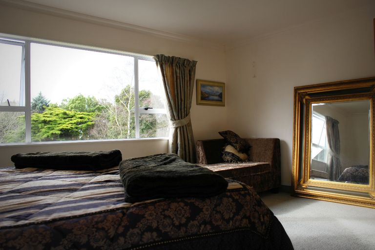 Photo of property in 64 Richmond Road, Carterton, 5713