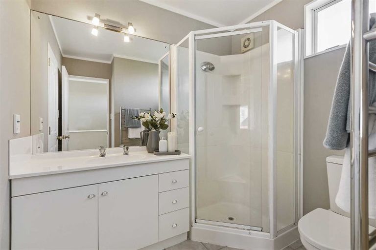 Photo of property in 2/16 Belgate Place, Somerville, Auckland, 2014