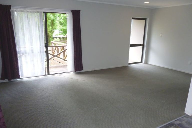 Photo of property in 37 Childers Road, Ranui, Auckland, 0612