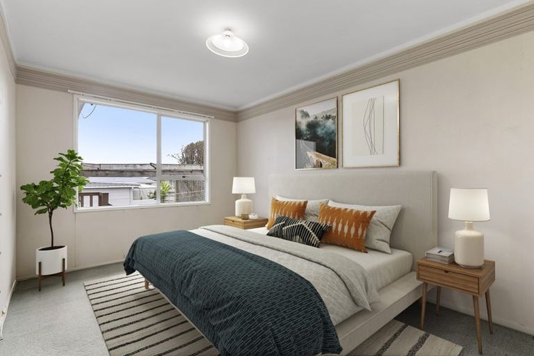 Photo of property in 62 Hutchinsons Road, Bucklands Beach, Auckland, 2014