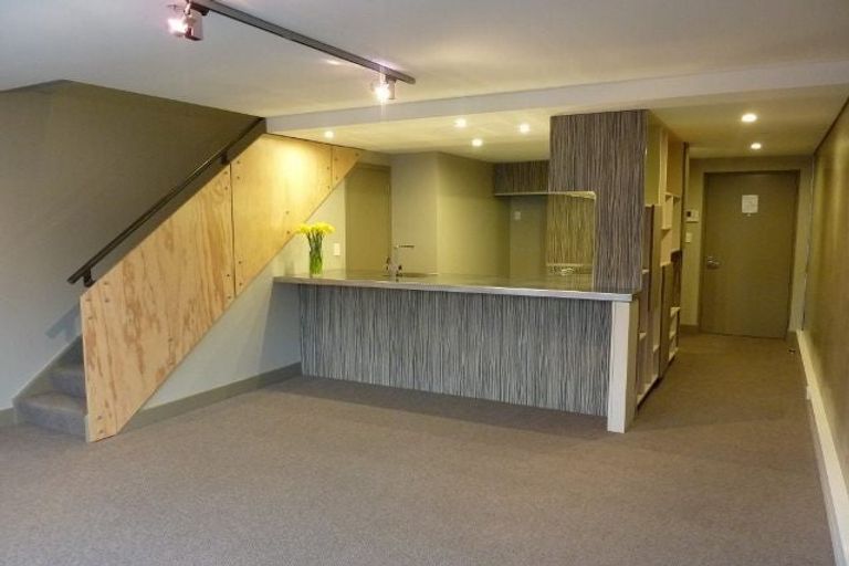 Photo of property in Canvas Apartments, 7/307 Willis Street, Te Aro, Wellington, 6011
