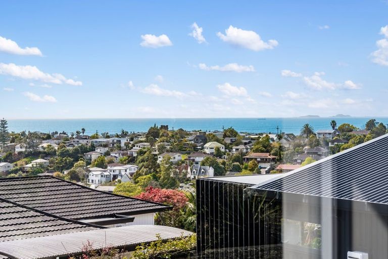 Photo of property in 603 East Coast Road, Browns Bay, Auckland, 0632