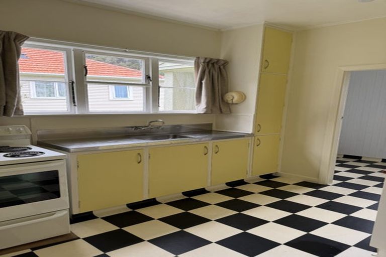 Photo of property in 4 Mawson Street, Waiwhetu, Lower Hutt, 5010