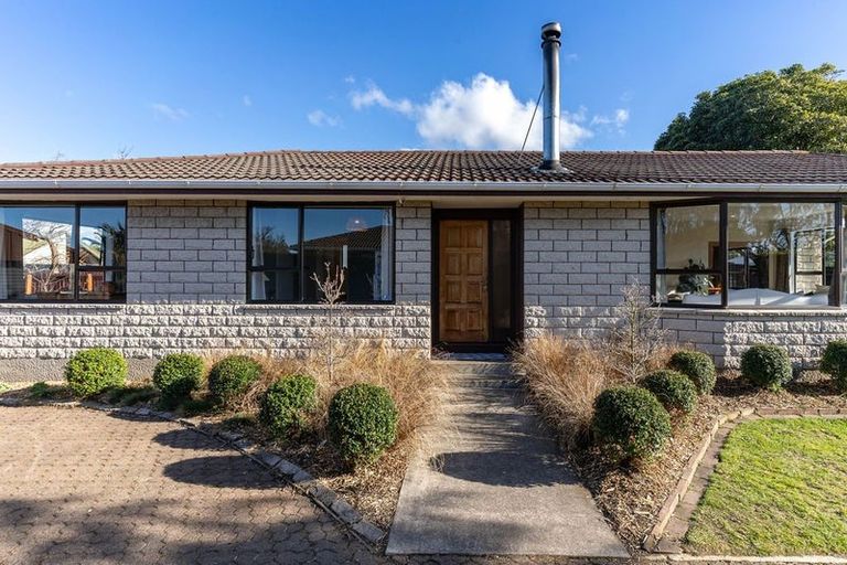 Photo of property in 8 Oldham Crescent, Halswell, Christchurch, 8025