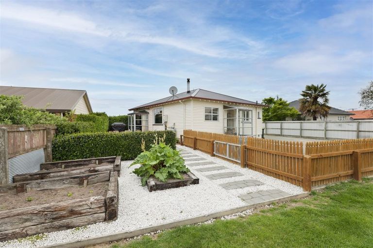 Photo of property in 70 Mcmurdo Street, Tinwald, Ashburton, 7700