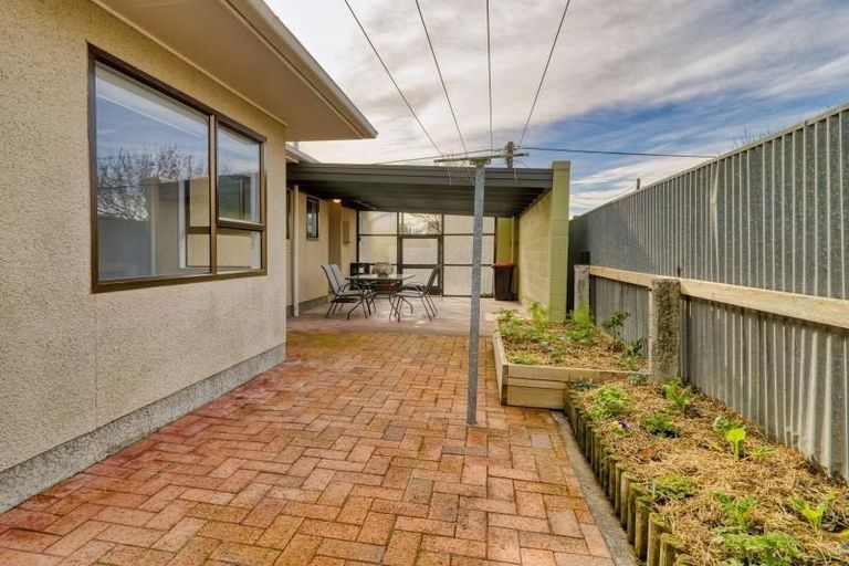 Photo of property in 12 Avenue Road, Greenmeadows, Napier, 4112