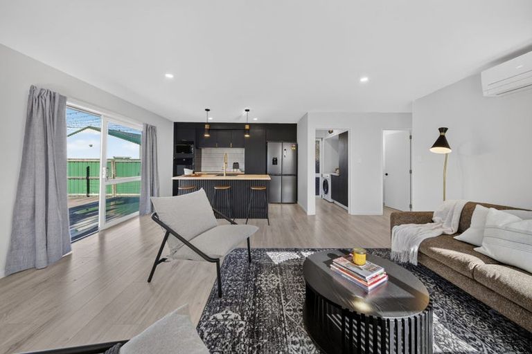 Photo of property in 4 Blossomdale Place, Bishopdale, Christchurch, 8053