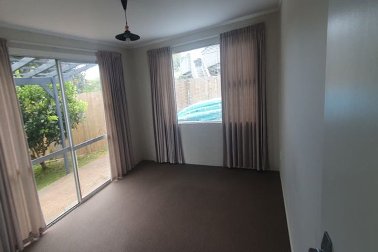 Photo of property in 243 Glamorgan Drive, Torbay, Auckland, 0630