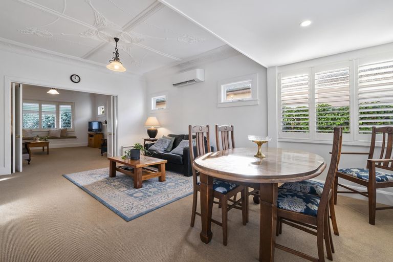 Photo of property in 44 Manapouri Crescent, Hokowhitu, Palmerston North, 4410