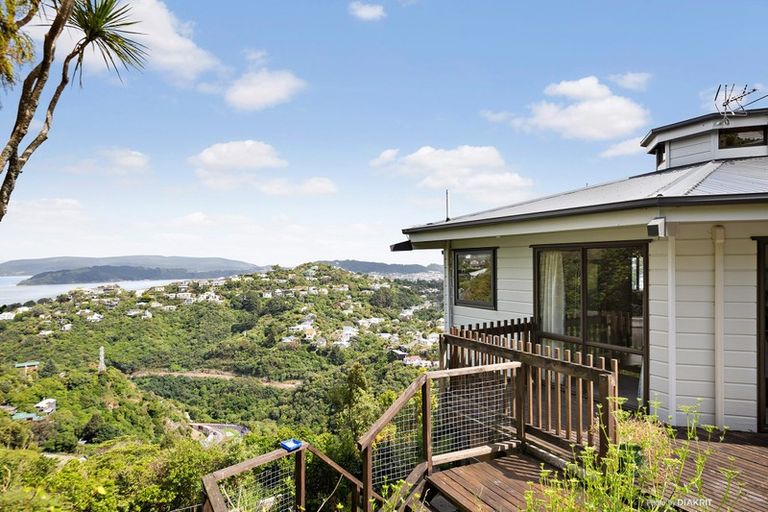 Photo of property in 132 Old Porirua Road, Ngaio, Wellington, 6035