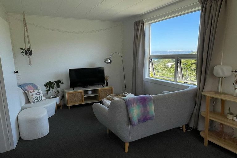 Photo of property in 107 Dowse Drive, Maungaraki, Lower Hutt, 5010