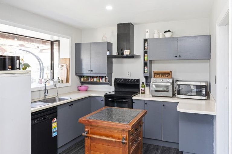 Photo of property in 36 Gould Crescent, Woolston, Christchurch, 8023