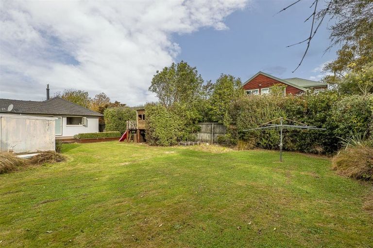 Photo of property in 17 Grimseys Road, Redwood, Christchurch, 8051