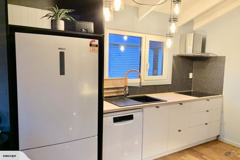 Photo of property in 120 Stone Street, Wanaka, 9305