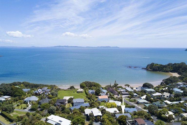 Photo of property in 10 Kupe Road, Coopers Beach, 0420