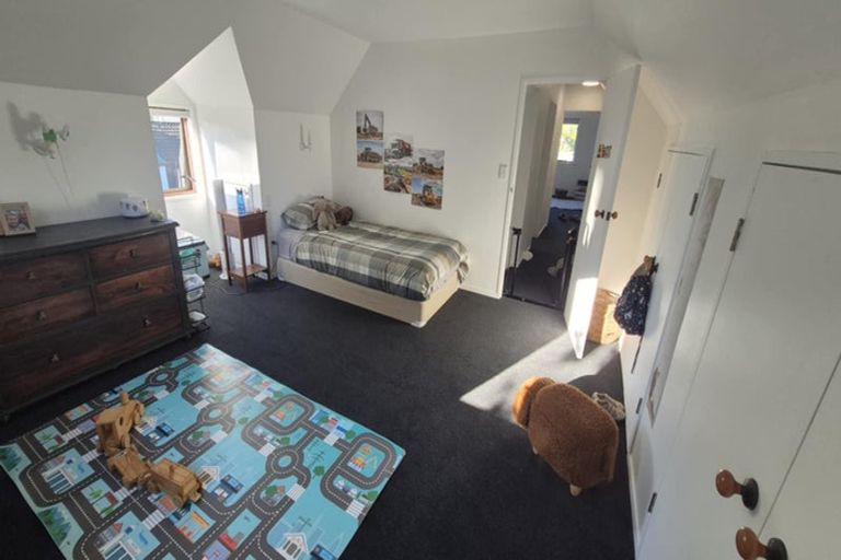 Photo of property in 142 Victoria Avenue, Hokowhitu, Palmerston North, 4410