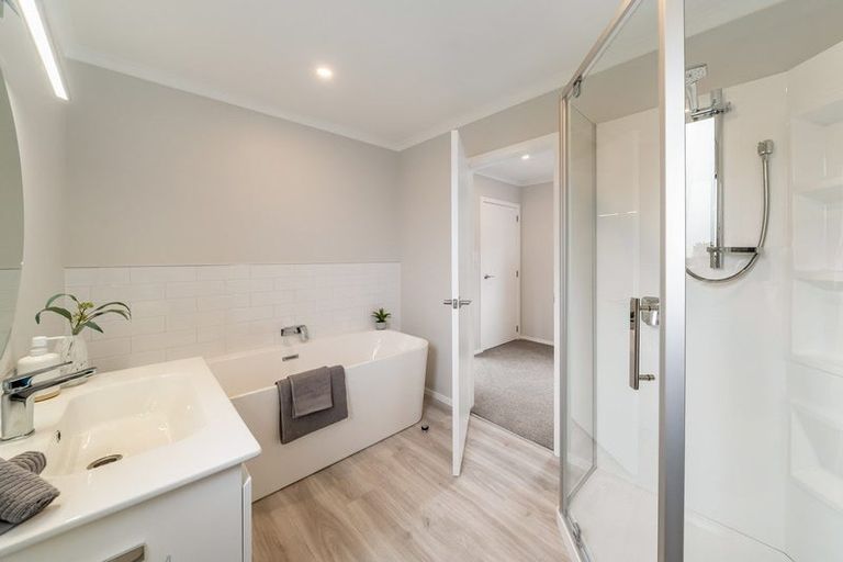 Photo of property in 84 Mawai Hakona Drive, Wallaceville, Upper Hutt, 5018