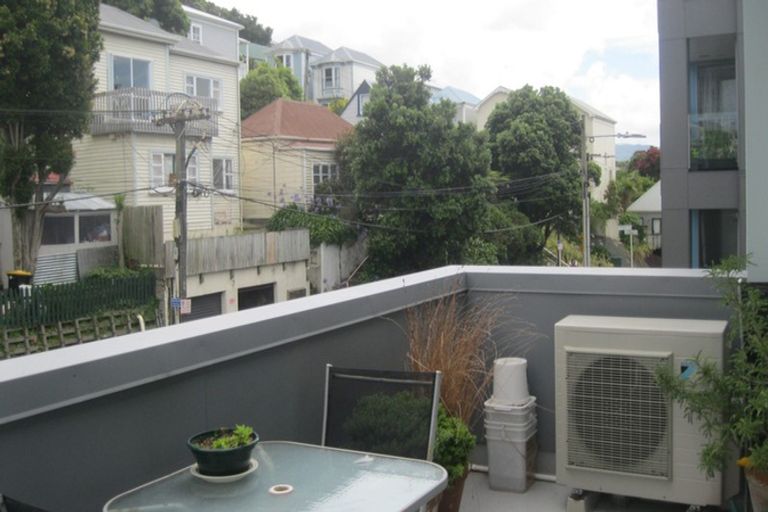 Photo of property in 7 Hanson Street, Mount Cook, Wellington, 6021