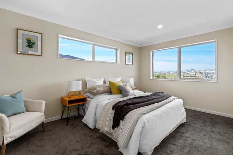 Photo of property in 4 Fender Place, Long Bay, Auckland, 0630