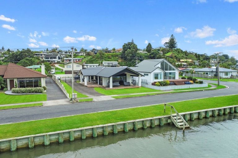 Photo of property in 32 The Esplanade, Omokoroa, 3114