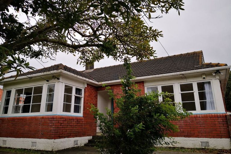 Photo of property in 50 Compton Crescent, Taita, Lower Hutt, 5011