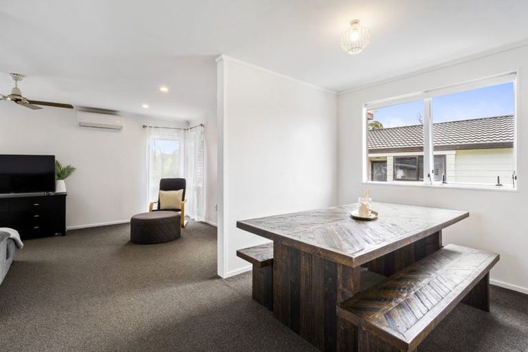 Photo of property in 24 Childers Road, Ranui, Auckland, 0612