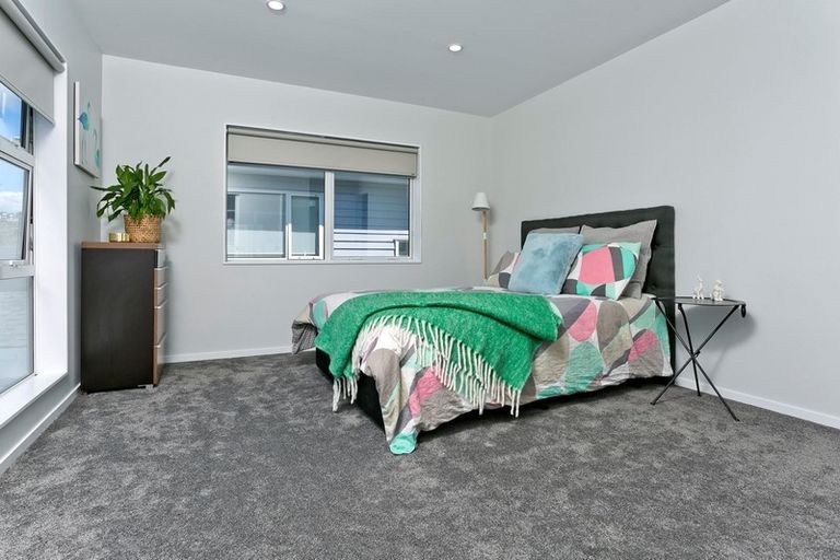Photo of property in 29a Normanton Street, Glenfield, Auckland, 0629