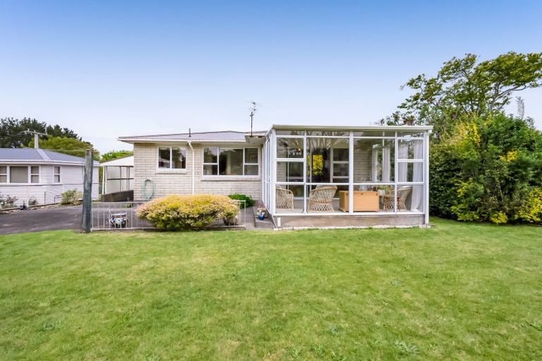 Photo of property in 6 Graham Street, Eltham, 4322