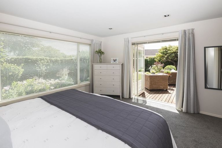 Photo of property in 21 Rutherglen Avenue, Ilam, Christchurch, 8041