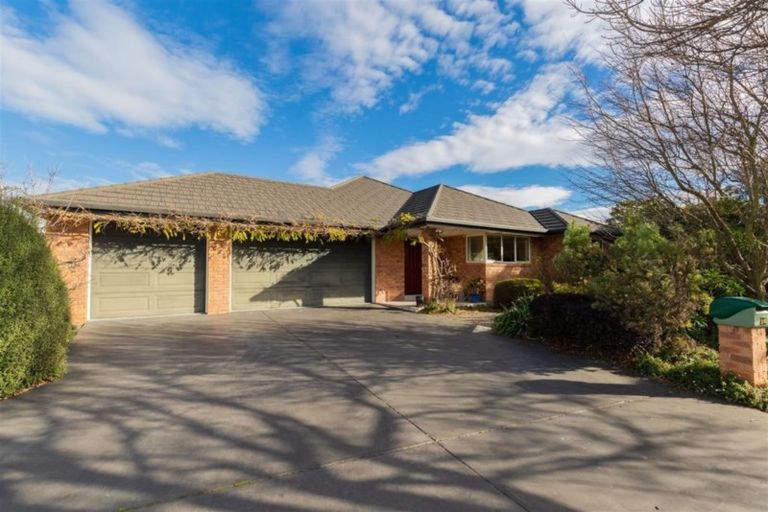 Photo of property in 16 Clifford Place, Amberley, 7410