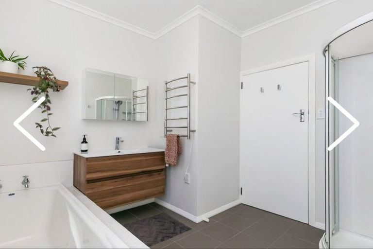 Photo of property in 51 Jackson Street, Island Bay, Wellington, 6023