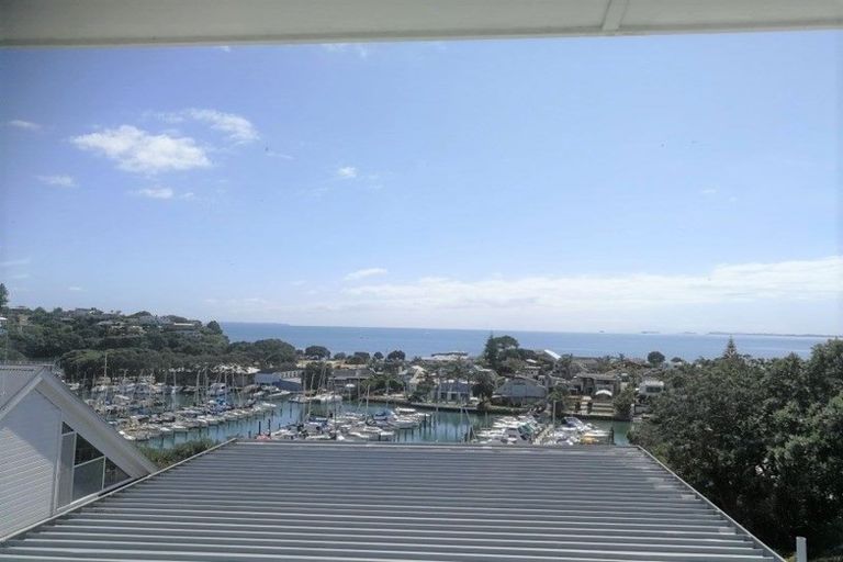 Photo of property in 2/233 Birkdale Road, Birkdale, Auckland, 0626