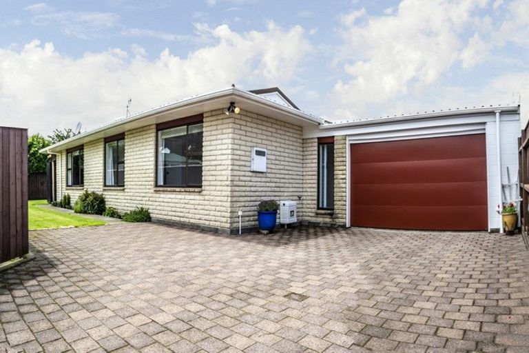 Photo of property in 5a Massey Street, Westown, New Plymouth, 4310