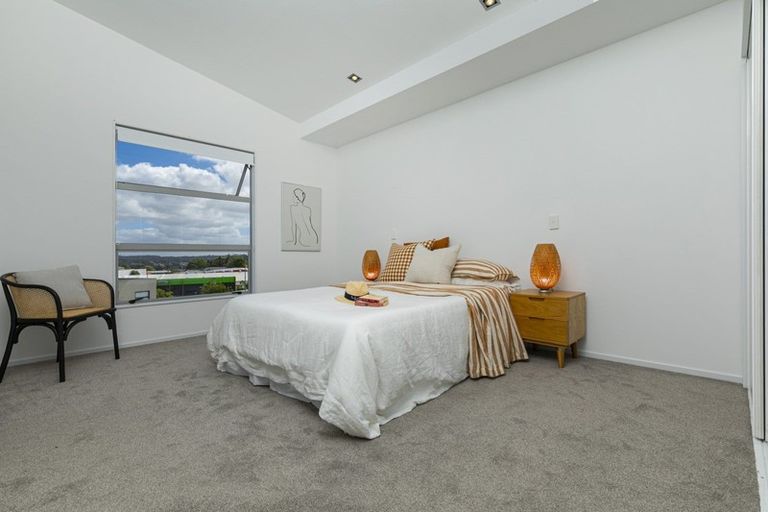 Photo of property in 14/40 Scarlet Oak Drive, Schnapper Rock, Auckland, 0632